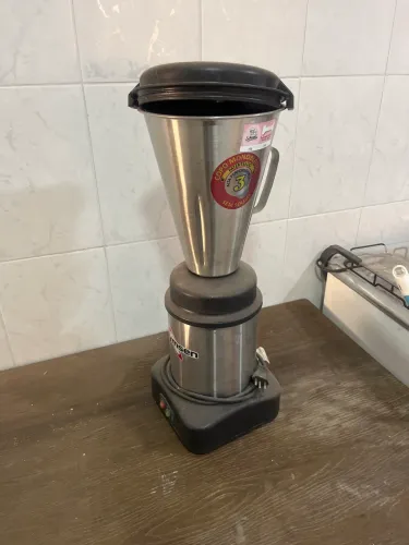 Liquidificador industrial Skymsen 4 L sem uso