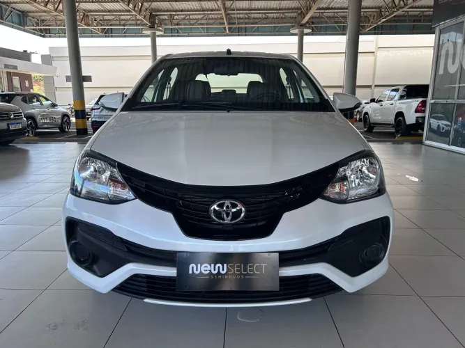 Toyota Etios X Plus 1.5 Flex 16V 5P Mec. 2021