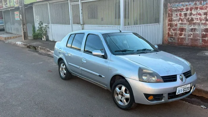 Renault Clio Sed. Privilège Hi-flex 1.6 16V 4P 2006