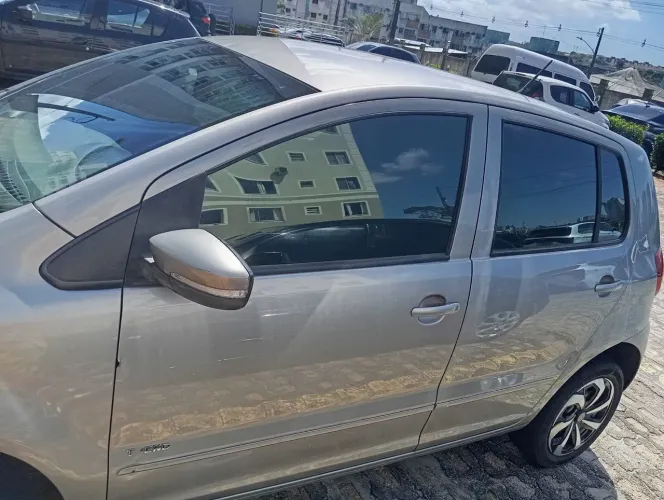 Volkswagen Fox 1.0 MI Total Flex 8V 5P 2012
