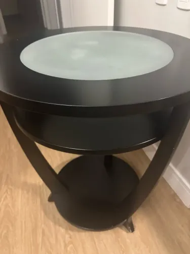 Vende-se mesa
