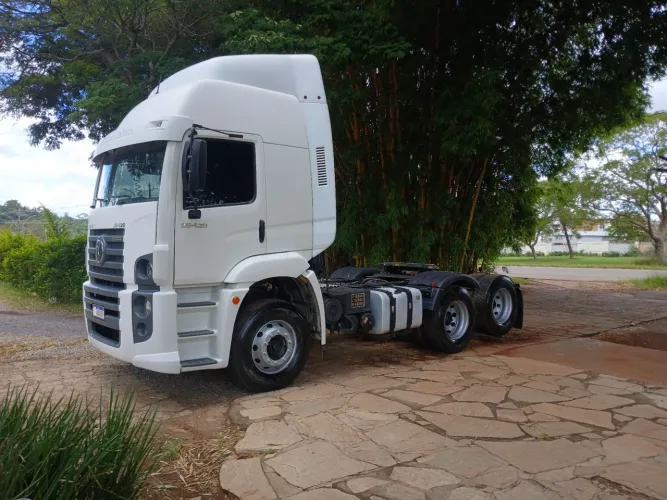 Caminhão constellation 25.420 2019. 6×2