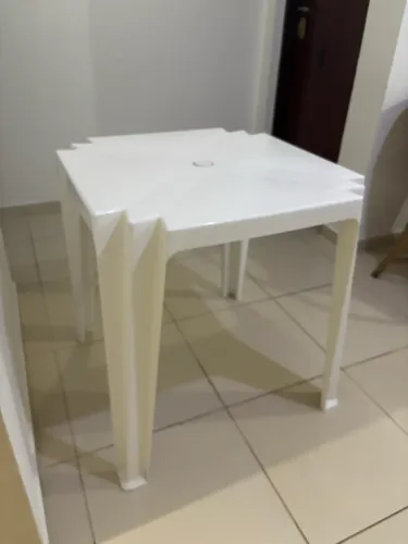 Mesa de plástico 68x68cm