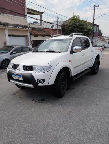 Mitsubishi L200 Triton HPE 3.5 CD V6 24V Flex Aut. 2013