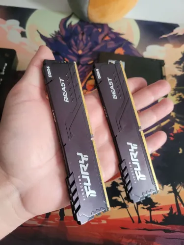 Só hoje KIT 16GB DDR4 KINGSTON FURY