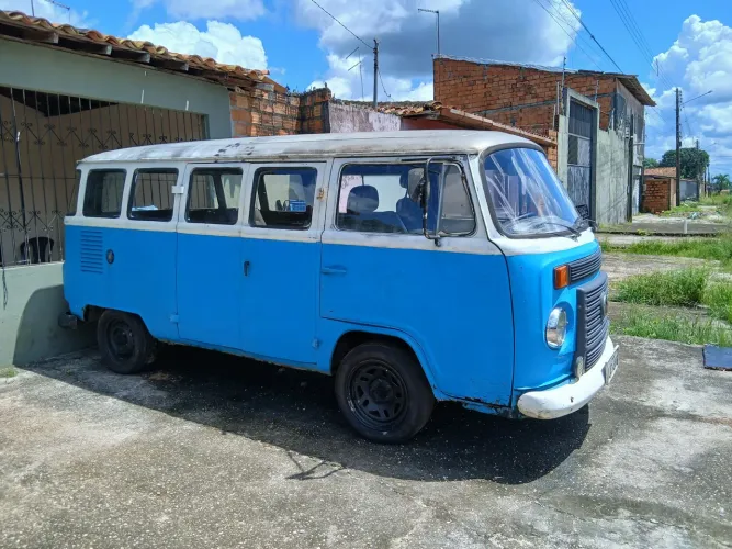 Volkswagen Kombi Standard/ Luxo/ Serie Prata 1976