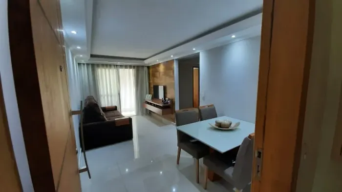 Apto 56m² com planejados + condomínio com piscina, churrasqueira e mercado interno