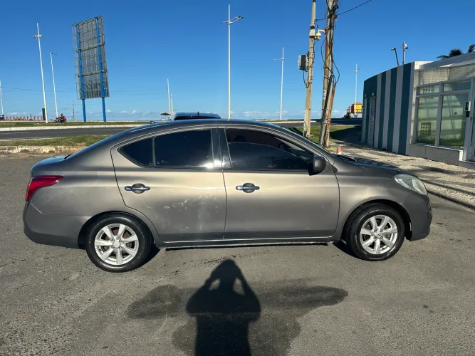 Nissan Versa SL 1.6 16V Flex Fuel 4P Mec. 2014