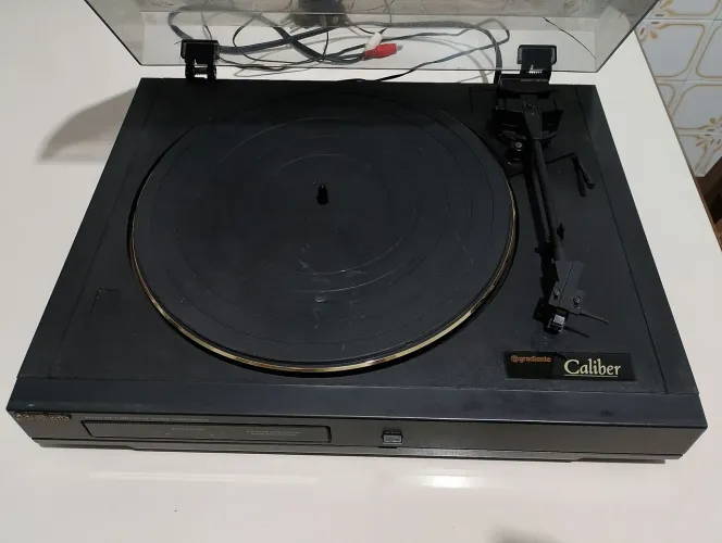 Toca discos Gradiente Caliber 