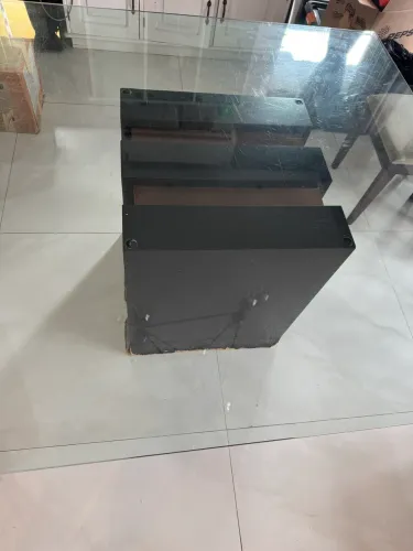 Mesa quadrada  8 lugares 