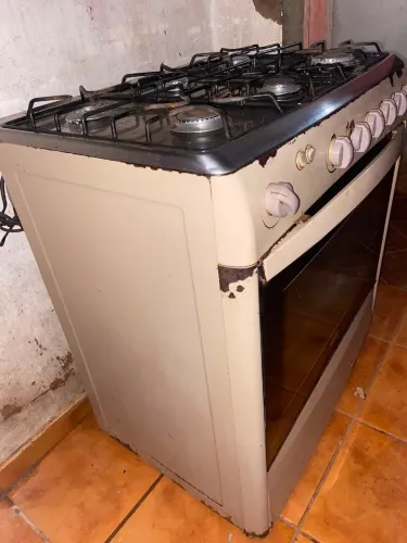 Vendo fogão 6 bocas 