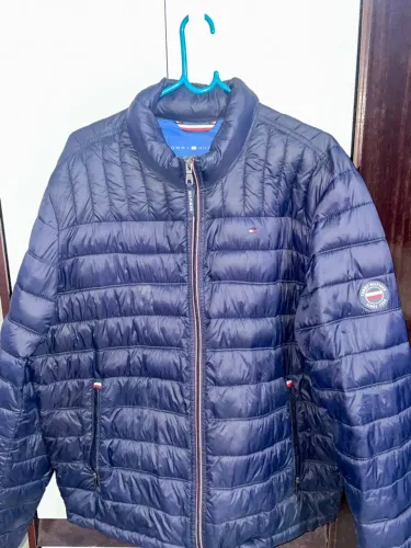 Jaqueta Puffer Tommy Hilfiger Azul Marinho Packable - Tam XL / EG (Original c/ Bag)