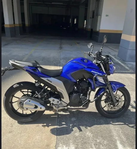 Vendo Yamaha FZ25