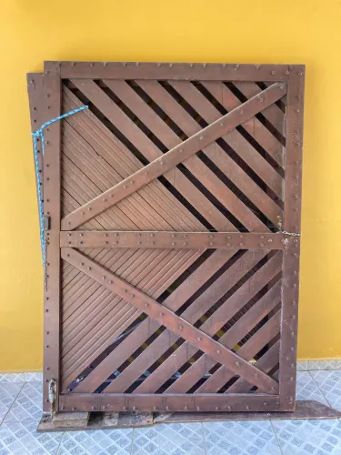 Portao de Madeira Rústico