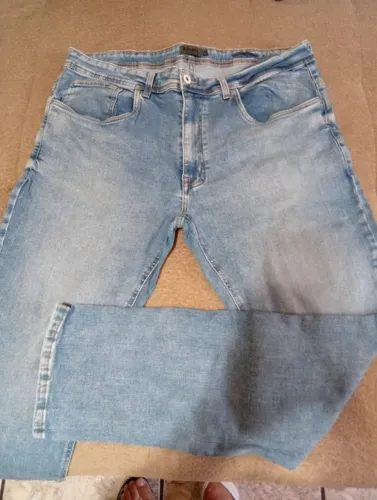 Calça jeans plus size 48