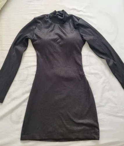Vestido preto com bojo