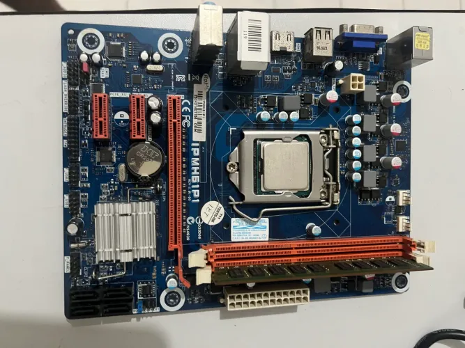 Placa mãe 1155 i3 4gbs de ram