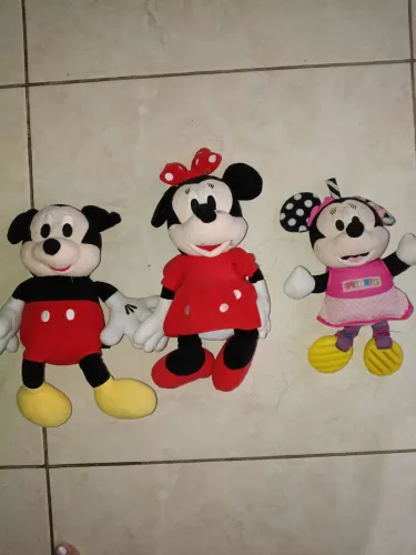 Mickey e 2 Minies R$80,00