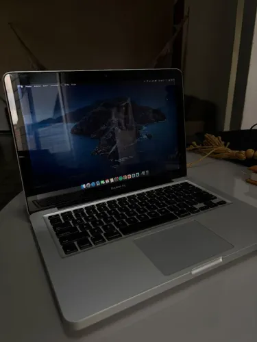 MacBook Pro 13" Mid 2012 - Intel Core i7 2.9 GHz / 8GB RAM - Excelente Estado