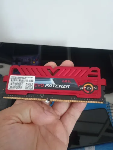 Dois pentes de Memoria Ram 8gb Evo Potenza