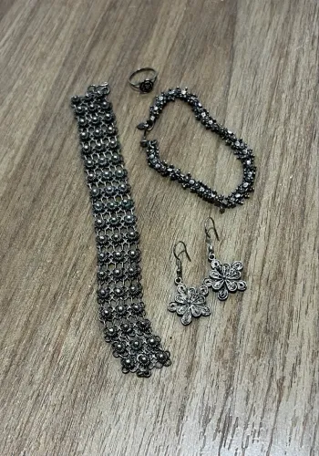 Conjunto prata de Bali