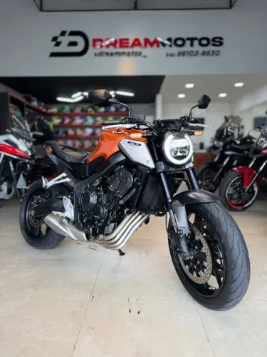 CB 650R 2024