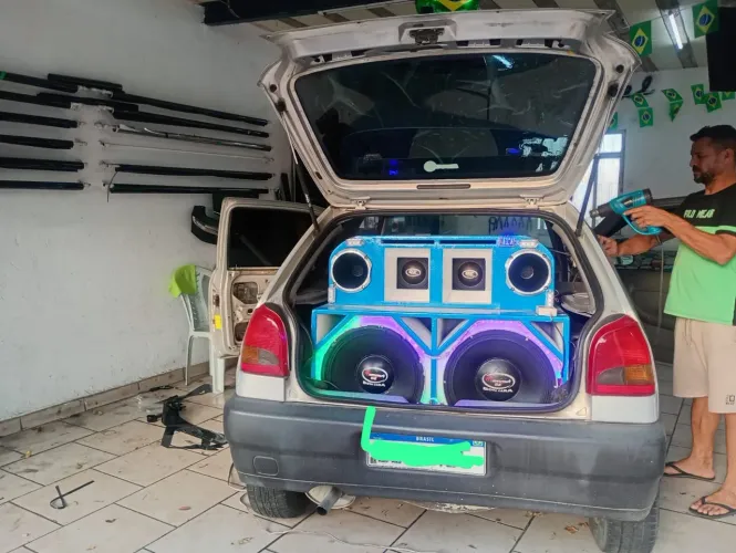 Volkswagen Gol 1.0 Plus 8V 2P (álcool) 2001
