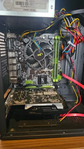 Desktop i7 16gb + RX550 2gb