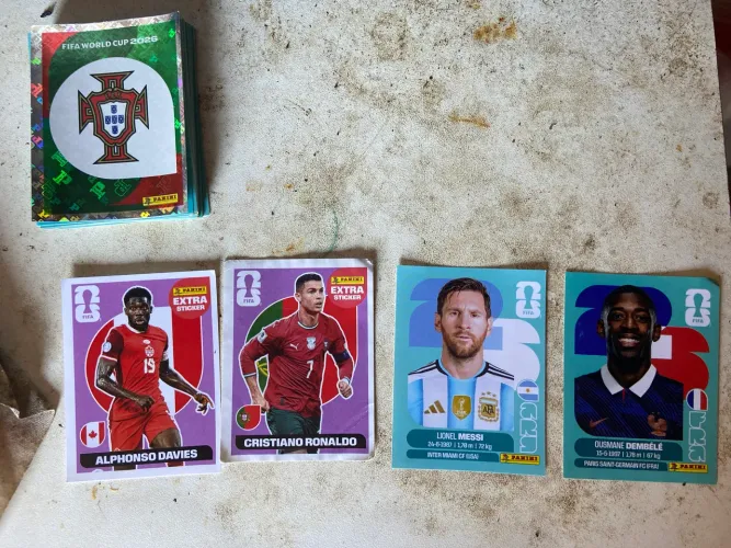 Vende se duas figurinhas lendárias copa 2026