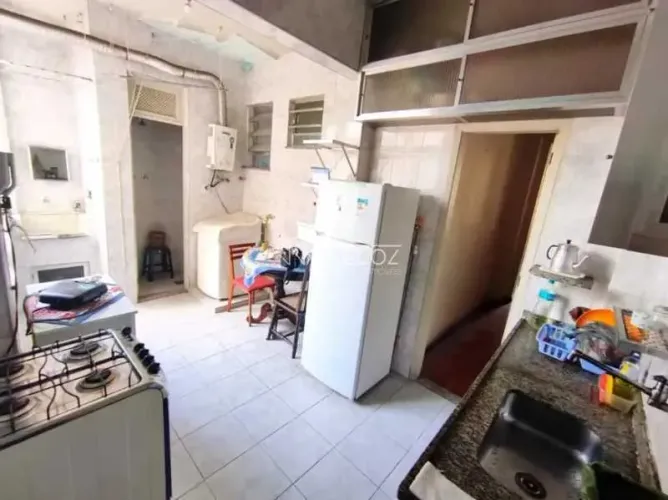 Apartamento : / Residencial / Catete