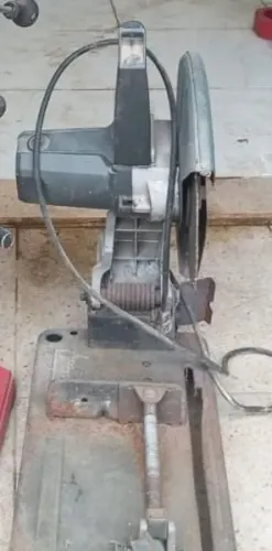Policorte 220v marca makita.
