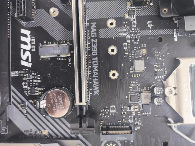 KIT MSI TOMAHAWK MAG Z390 + i5-9400F e Ventoinha Original | OTIMO CUSTO-BENEFÍCIO