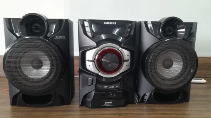 Conjunto de Som Giga Sound (Samsung)