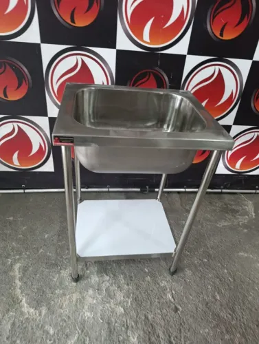 Tanque todo no aço inox somente a cuba e usada mais está no estado de nova
