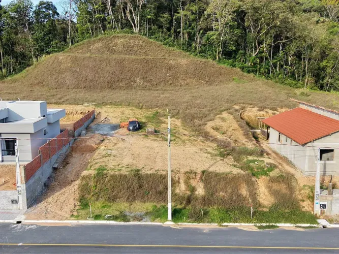 Terreno de 720m², com 24 Metros de Frente à Venda no Loteamento Villa Hípica - Indaial