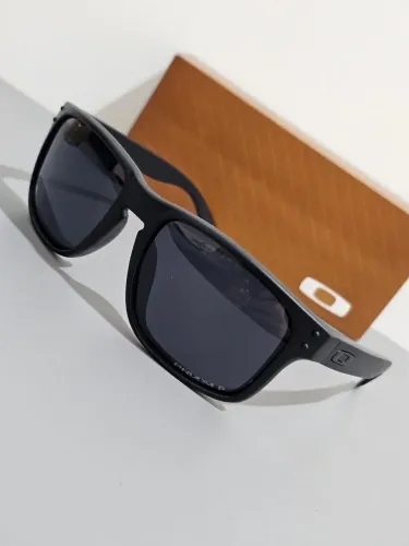 Óculos de sol Oakley Holbrook  Masculino all Black Polarizado