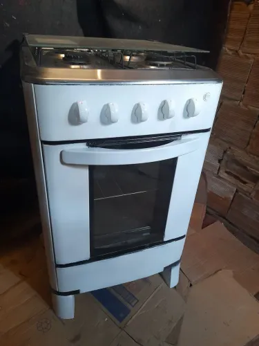 Fogão em bom estado 270 incluso a entrega