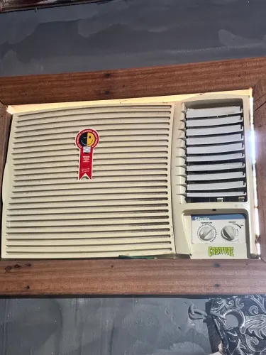 Vendo ar-condicionado 18.000 BTUs