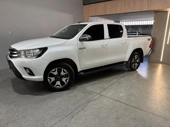 Toyota Hilux CD SRV 4X4 2.8 TDI Diesel Aut. 2018