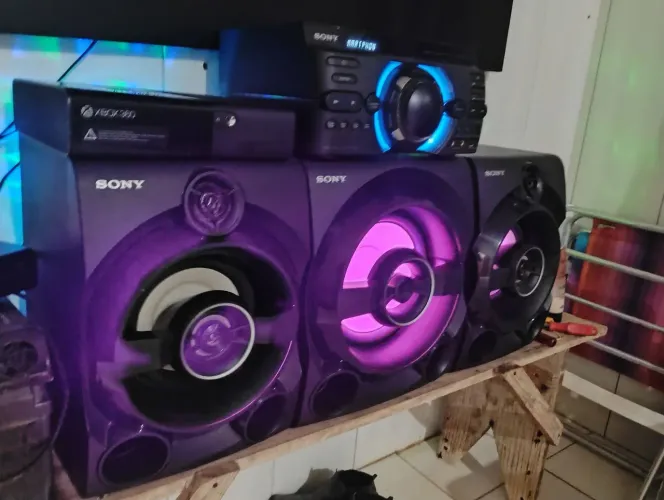SOM MINI SYSTEM SONY MHC-M80D 2150 WATTS RMS 