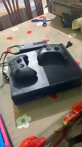 Xbox one 365gb