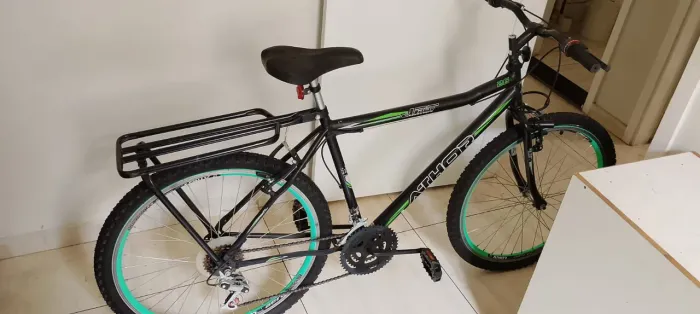 Vendo Bicicleta semi nova aro 26 meses de uso