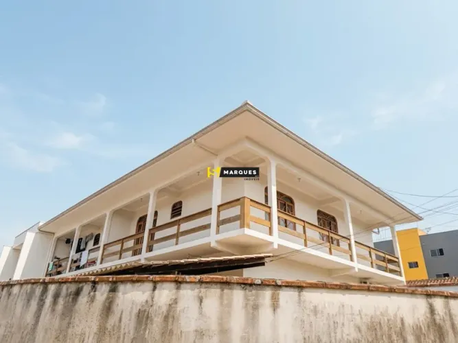 Sobrado com 3 Quartos para alugar, 80m² - Jardim Iririú