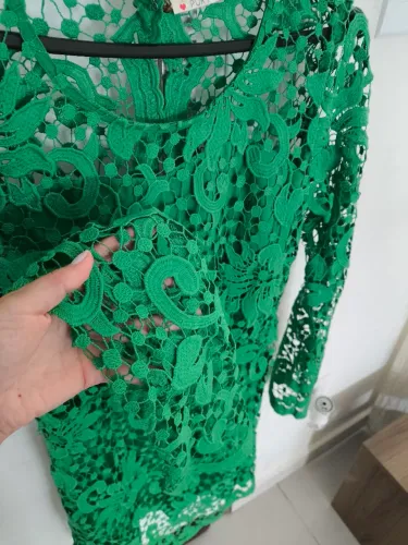 Vestido verde rendado tamanho P