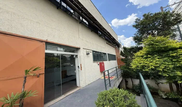 Galpão em São Paulo com 1132 m² para locação