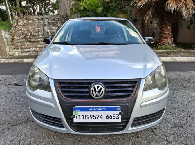 Volkswagen Polo Sedan 1.6 MI Total Flex 8V 4P 2012
