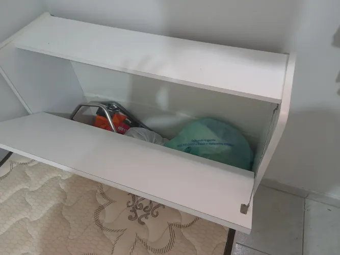 VENDO CAMA COM BAÚ E COLCHÃO DE SOLTEIRO, SEMI NOVA * WHATSAPP. SÉRGIO
