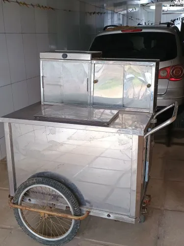 Vende-se carroça refrigerada de inox