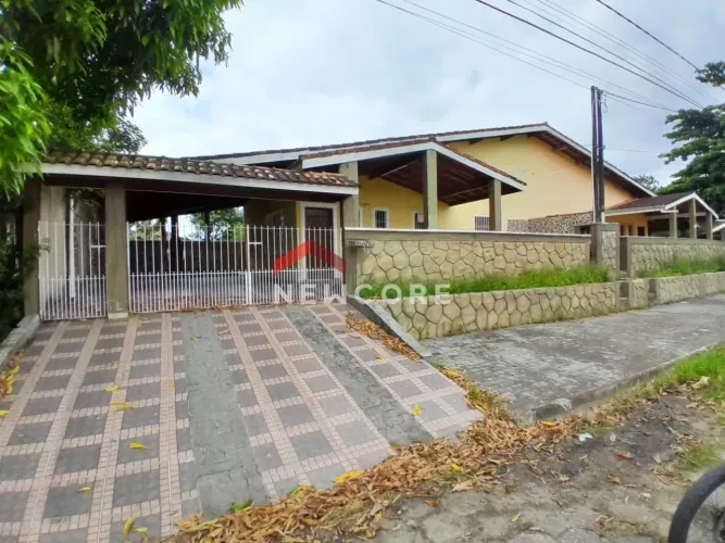 Casa em Rua Carlos Gomes - Balneário Flórida Peruíbe - Peruíbe/SP