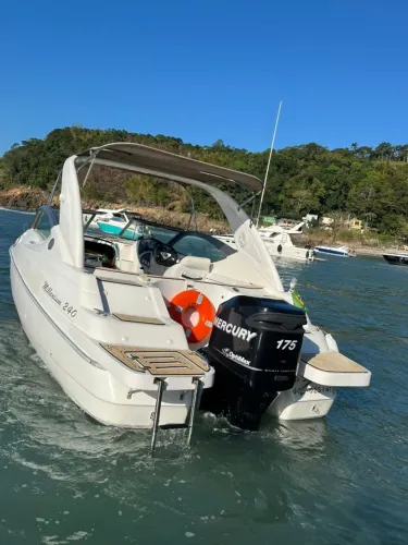Lancha Millenum 24 pés Beluga 2008 - Mercury Optimax 175 HP
